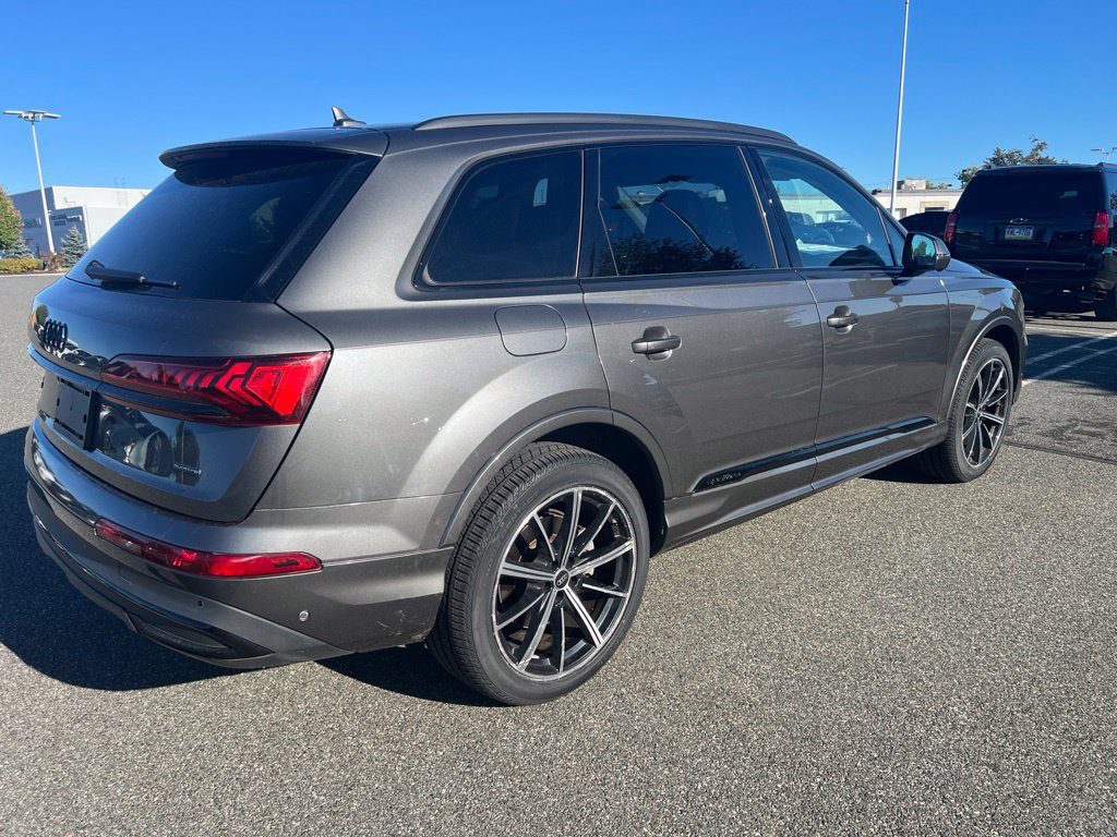 Used 2023 Audi Q7 3.0T Premium Plus AWD/4WD image 2