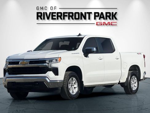 Used 2025 Chevrolet Silverado 1500 LT AWD/4WD image 8