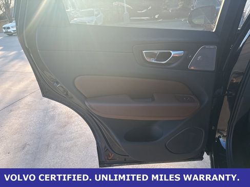 Certified 2024 Volvo XC60 T8 Ultimate w/ Protection Package Premier image 19