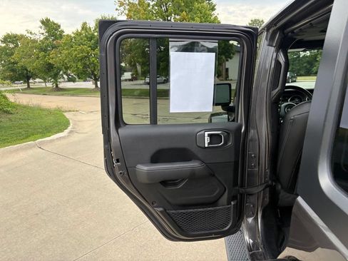 Used 2023 Jeep Wrangler Unlimited Sahara w/ Cold Weather Group AWD/4WD image 39