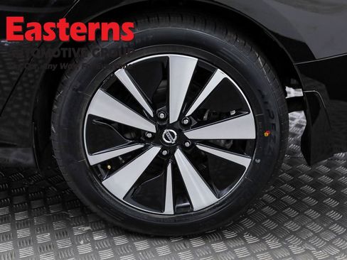 Used 2021 Nissan Altima 2.5 SV w/ SV Premium Package image 30