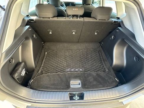 Used 2025 Hyundai Kona SE FWD image 12
