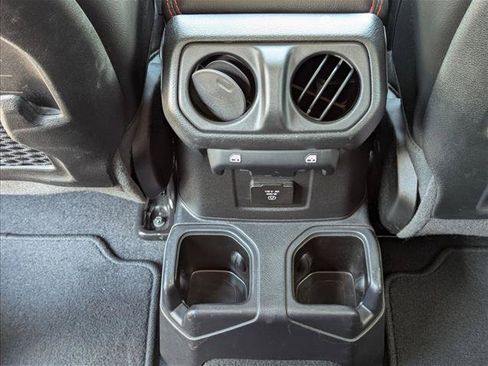 Used 2021 Jeep Gladiator Rubicon AWD/4WD image 16