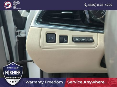 Used 2020 Cadillac XT6 Premium Luxury FWD image 19