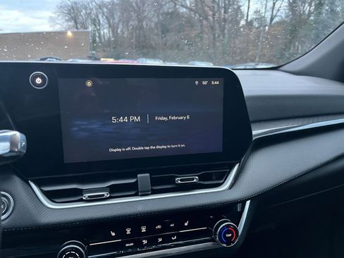 Used 2025 Chevrolet Equinox LT image 17