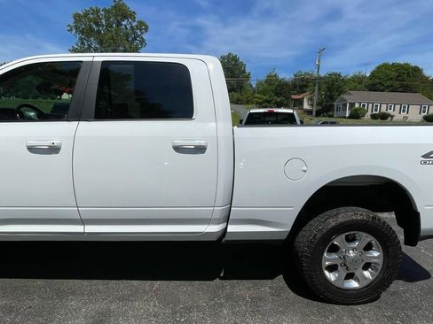Used 2020 RAM 2500 Big Horn w/ Level 1 Equipment Group AWD/4WD image 4