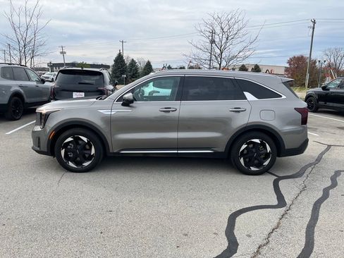 Certified 2025 Kia Sorento SX Prestige image 4