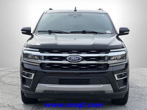 Used 2024 Ford Expedition Limited AWD/4WD image 32