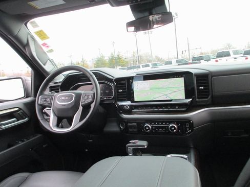 Used 2025 GMC Sierra 1500 Elevation w/ Elevation Premium Package image 25