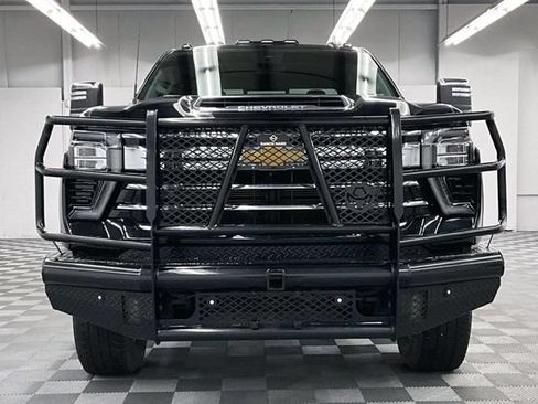 Used 2024 Chevrolet Silverado 3500 LTZ w/ LTZ Premium Package AWD/4WD image 4