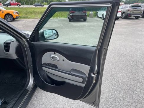 Used 2016 Kia Soul w/ Convenience Package FWD image 40