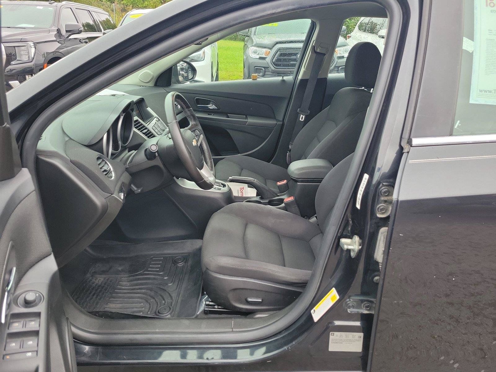 Used 2014 Chevrolet Cruze LT FWD image 14