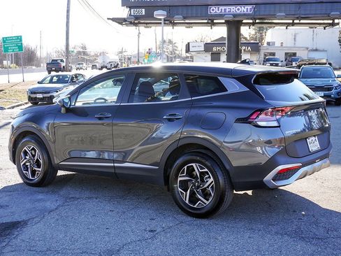 Used 2025 Kia Sportage LX image 8