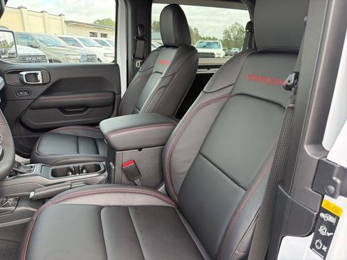 New 2026 Jeep Wrangler Rubicon image 25