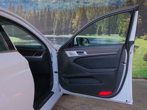 Used 2019 Genesis G80 5.0 Ultimate image 32