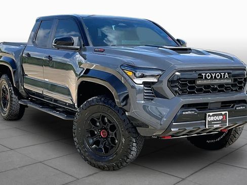 Used 2025 Toyota Tacoma TRD Pro AWD/4WD image 3