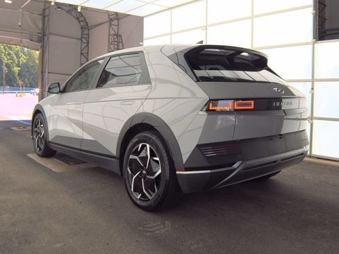 Used 2024 Hyundai Ioniq 5 SE RWD image 8