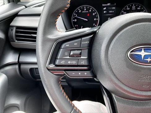 Used 2024 Subaru Crosstrek 2.5i Limited AWD/4WD image 19