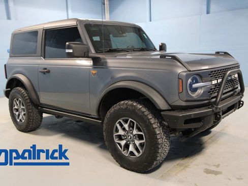 Used 2023 Ford Bronco Badlands image 1