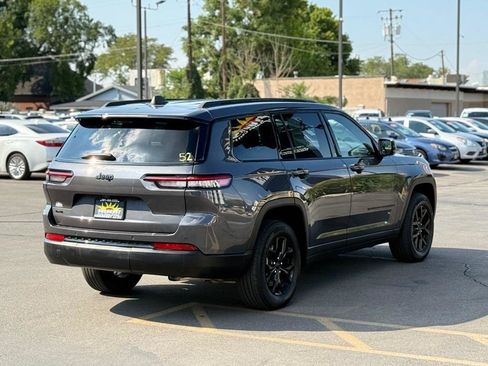 Used 2024 Jeep Grand Cherokee L Laredo AWD/4WD image 7