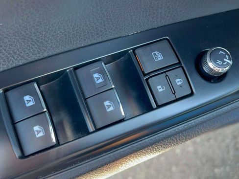 Used 2020 Toyota Camry XSE FWD image 24
