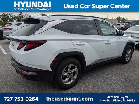 Used 2024 Hyundai Tucson SEL FWD image 2