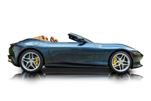 Used 2026 Ferrari Roma Spider RWD image 2