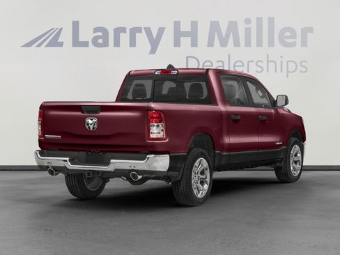 Used 2023 RAM 1500 Big Horn AWD/4WD image 3