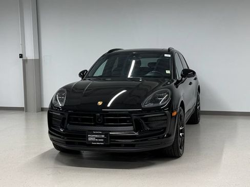 Certified 2023 Porsche Macan S AWD/4WD image 1