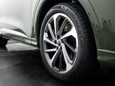 New 2025 Audi SQ5 Premium Plus image 24