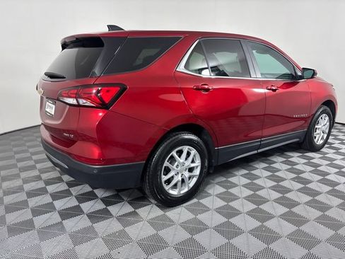 Used 2024 Chevrolet Equinox LT AWD/4WD image 6