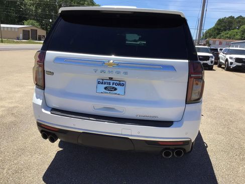 Used 2023 Chevrolet Tahoe Premier AWD/4WD image 11