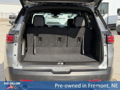 Used 2023 Chevrolet Traverse LT w/ LT Premium Package image 5