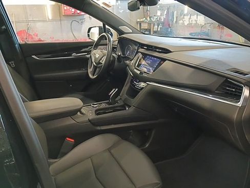 Used 2025 Cadillac XT5 Premium Luxury image 7