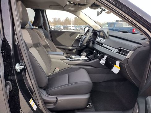 New 2026 Mitsubishi Outlander ES image 11