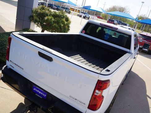 Used 2025 Chevrolet Silverado 2500 Custom w/ Custom Value Package AWD/4WD image 15