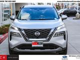 Used 2022 Nissan Rogue SV image 2