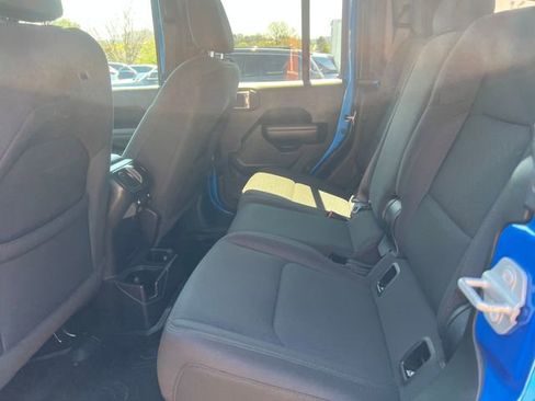 Used 2021 Jeep Gladiator Sport AWD/4WD image 22