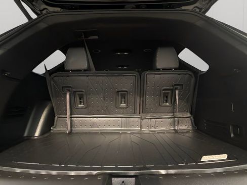 Used 2023 Chevrolet Traverse LT w/ LPO, Floor Liner Package AWD/4WD image 29