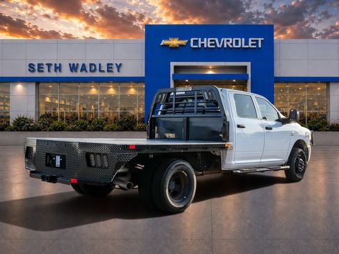 Used 2024 RAM 3500 Tradesman w/ Chrome Appearance Group AWD/4WD image 7