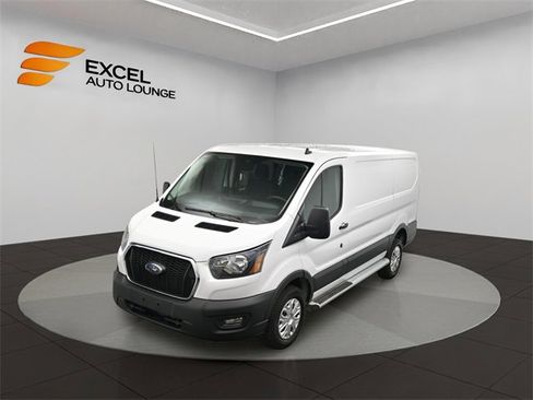 Used 2024 Ford Transit 250 Low Roof w/ Exterior Upgrade Package image 34
