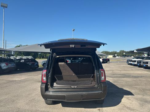 Used 2019 GMC Yukon Denali w/ Denali Ultimate Package RWD image 7