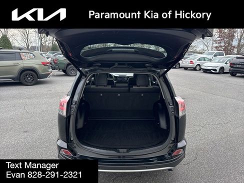 Used 2017 Toyota RAV4 Limited image 10