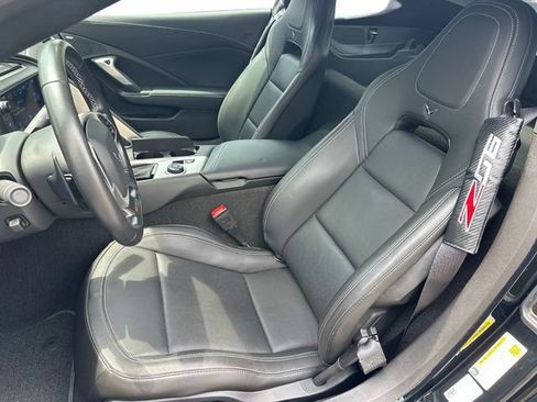 Used 2018 Chevrolet Corvette Z06 RWD image 13