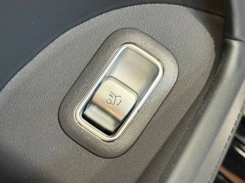 Used 2026 Mercedes-Benz Maybach GLS 600 4MATIC image 13