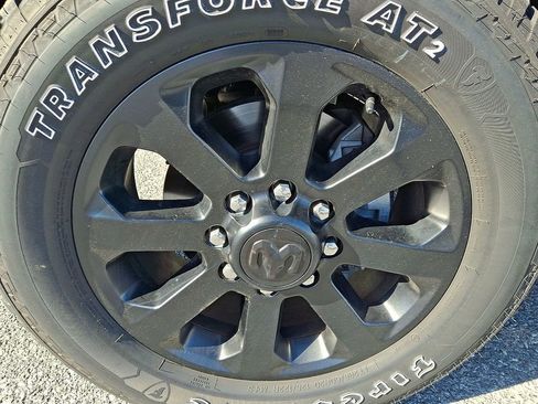 Used 2025 RAM 2500 Laramie AWD/4WD image 10