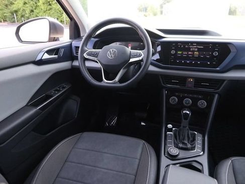 Certified 2023 Volkswagen Taos SE AWD/4WD image 20