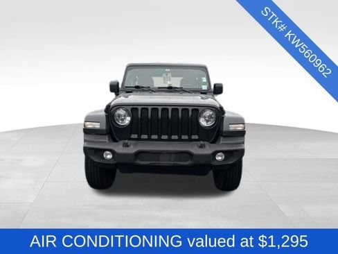 Used 2019 Jeep Wrangler Sport image 2