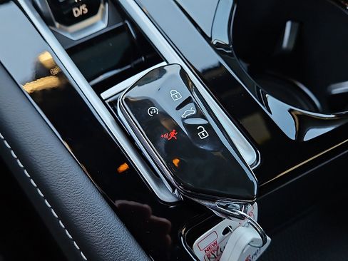 New 2026 Volkswagen Atlas Cross Sport SEL R-Line image 20