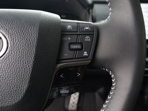 Used 2026 Toyota Camry SE image 27